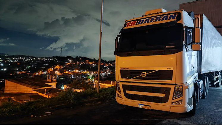 Caminhão5 amarelo.PNG